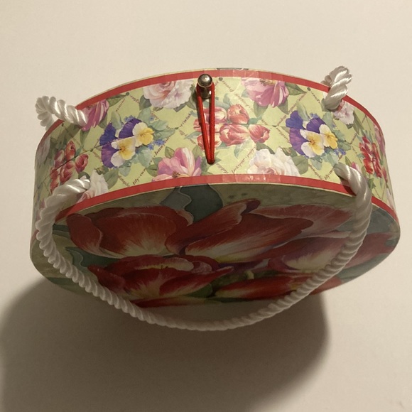 La Belle Fleur 16 Notecard Set w/ Envelopes - Picture 4 of 9